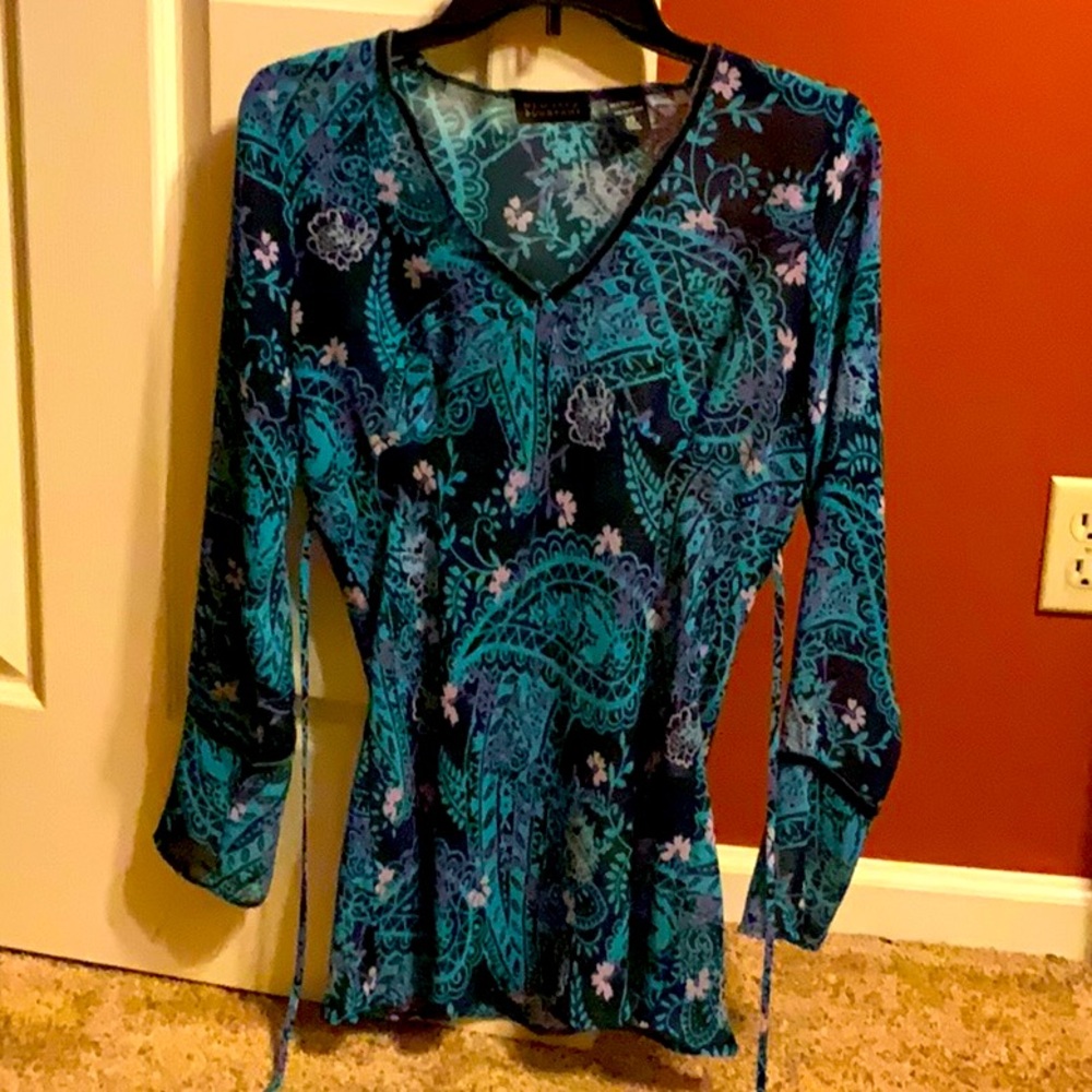 Vintage New York and Company sheer floral cute ladies top